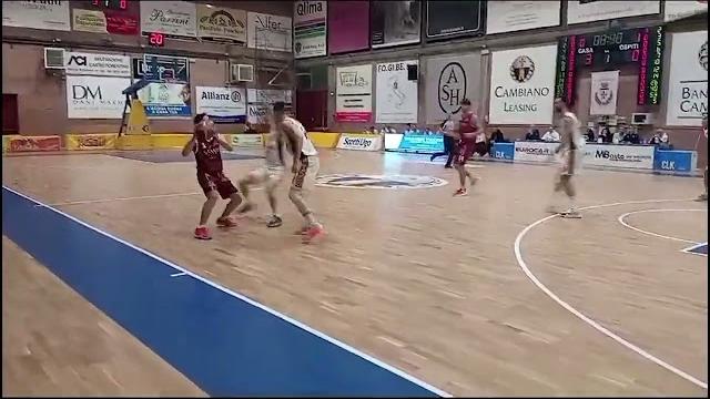 Castelfiorentino rimane stregata per l'Amen BC Servizi Scuola Basket Arezzo - VRs6CCf2cYo